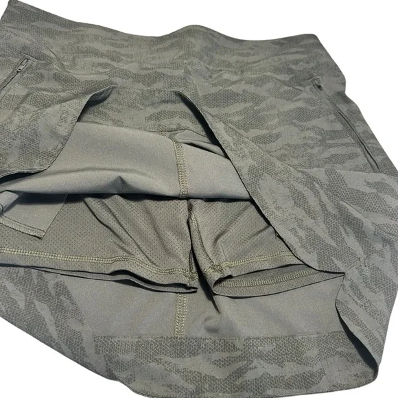 Orvis Green Camo Skort Sz Medium - Picture 4 of 10